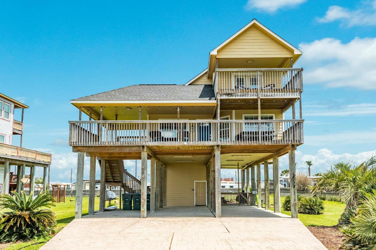 Classy Home With Backyard Oasis Hot Tub And 2 Shaded Decks Galveston Exterior photo