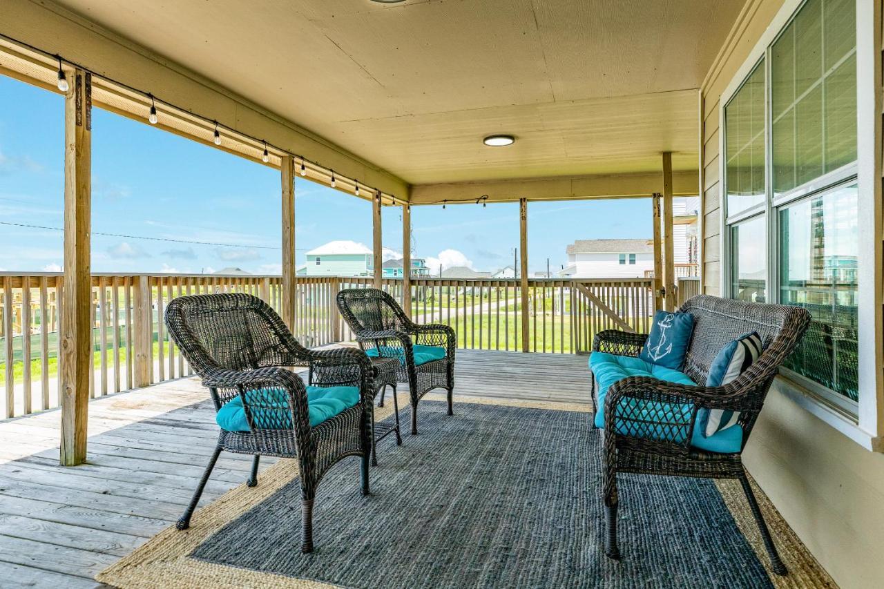 Classy Home With Backyard Oasis Hot Tub And 2 Shaded Decks Galveston Exterior photo