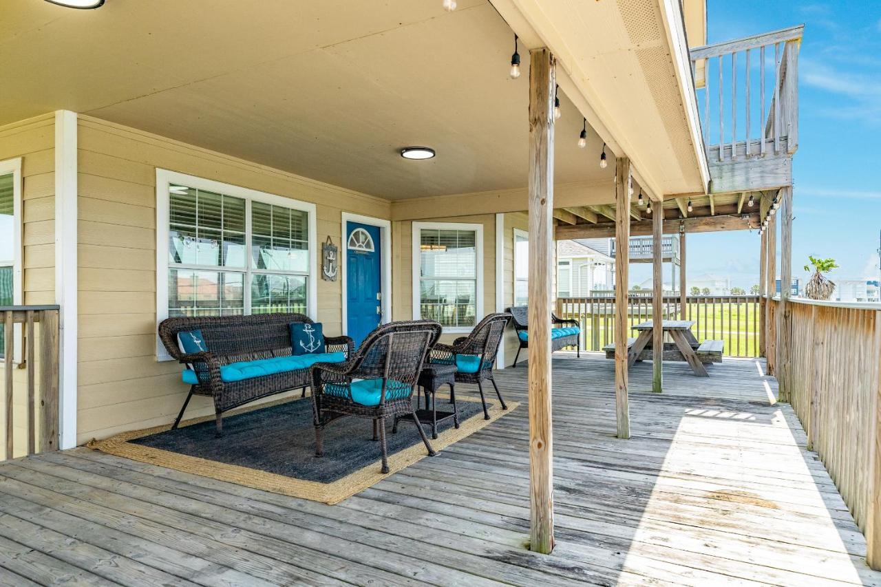 Classy Home With Backyard Oasis Hot Tub And 2 Shaded Decks Galveston Exterior photo